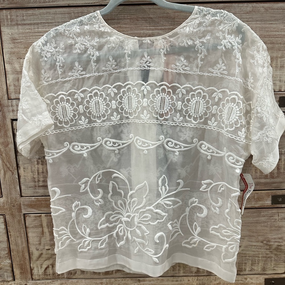 N 21 Women’s White Short Sleeve Size M
